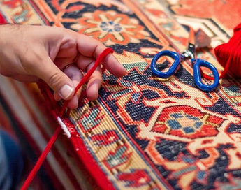 خدمات تخصصی و حرفه ای رفوی فرش در قالیشویی فرحزاد